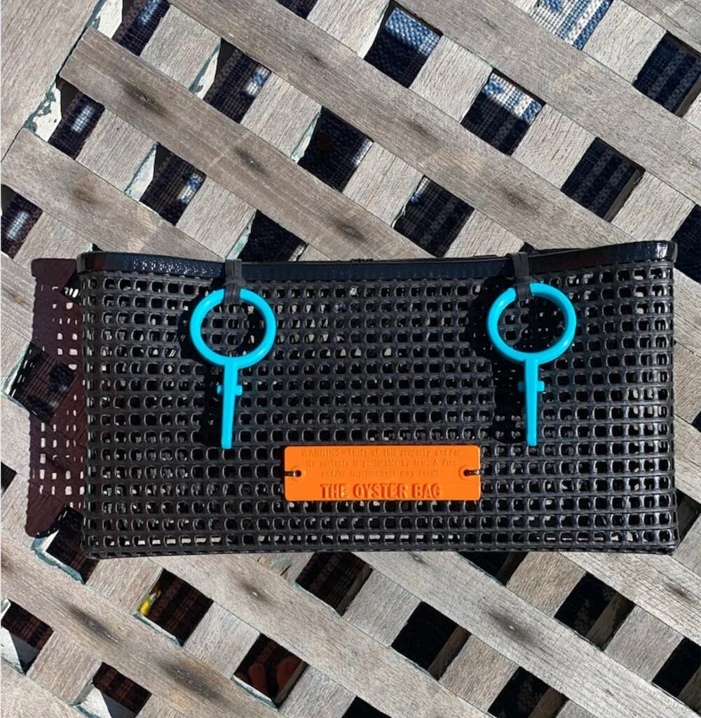 The Oyster Bag Mesh Clutch Handbag Black with Wristlet Strap
